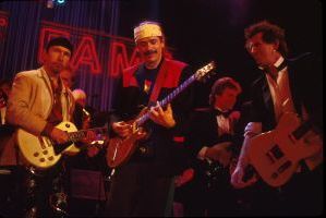 Carlos Santana, Edge, John Fogerty, Keith Richards 1992, NY.jpg